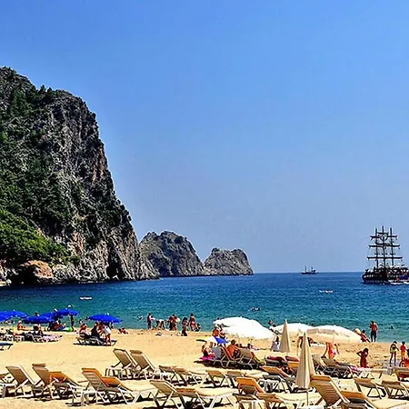 Διαμέρισμα 24h Pick-up Service! Beautiful Private House At Cleopatra Beach Included Pick-up, Kitchen, Umbrellas, Parking Space, 100mbps Wifi, Garden, Balcony, Terrace, Barbecue, Whatsapp Support, No Additional Costs! 500 Eur Cashback For 3 Months! *