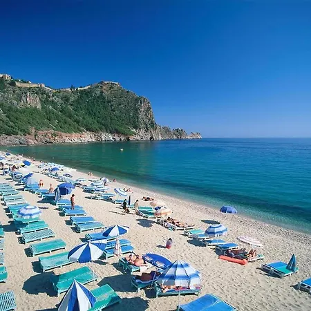 Διαμέρισμα 24h Pick-up Service! Beautiful Private House At Cleopatra Beach Included Pick-up, Kitchen, Umbrellas, Parking Space, 100mbps Wifi, Garden, Balcony, Terrace, Barbecue, Whatsapp Support, No Additional Costs! 500 Eur Cashback For 3 Months! Αλάνια