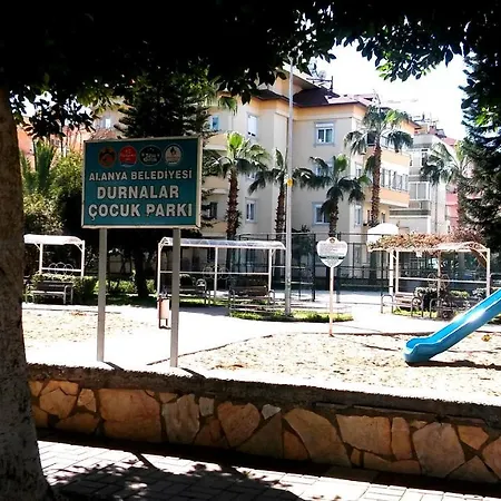 Διαμέρισμα 24h Pick-up Service! Beautiful Private House At Cleopatra Beach Included Pick-up, Kitchen, Umbrellas, Parking Space, 100mbps Wifi, Garden, Balcony, Terrace, Barbecue, Whatsapp Support, No Additional Costs! 500 Eur Cashback For 3 Months! Αλάνια
